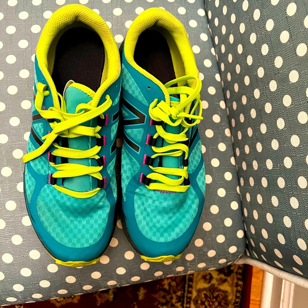 Very good condition running sneakers